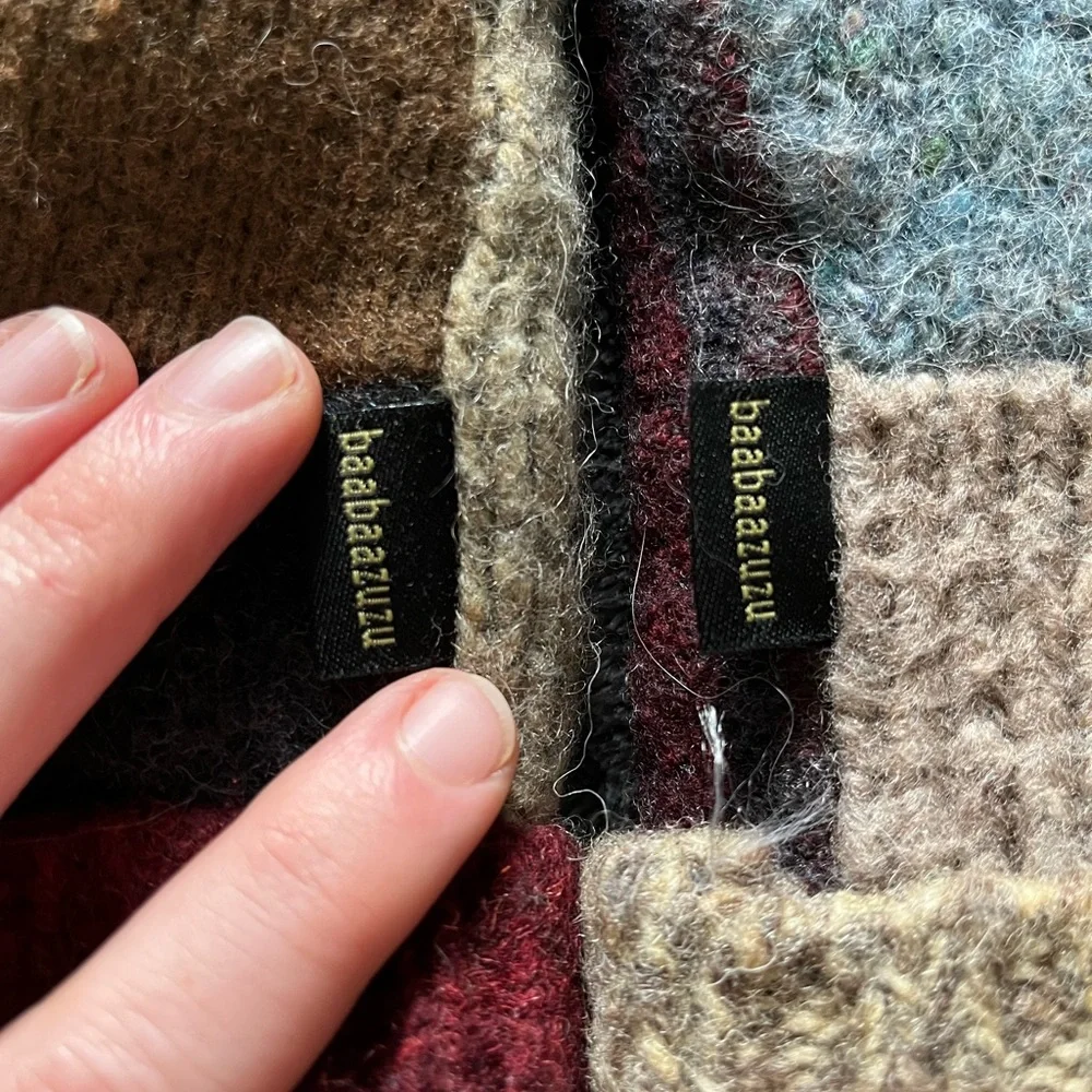 Baabaazuzu Mittens - Picture 3 of 4